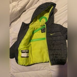 Nike Boy’s swoosh essential padded jacket